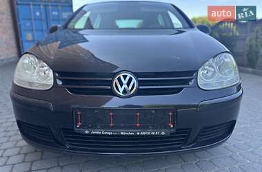 Хетчбек Volkswagen Golf 2006 в 