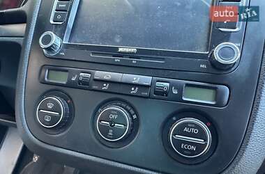 Хетчбек Volkswagen Golf 2006 в 