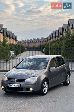 Хетчбек Volkswagen Golf 2005 в Вінниці