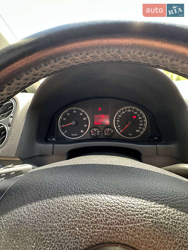 Хетчбек Volkswagen Golf 2007 в Яворові