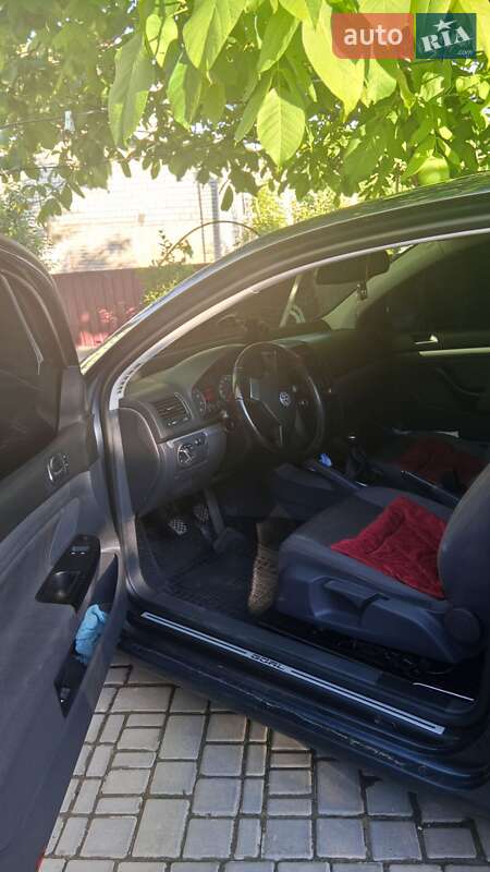 Хэтчбек Volkswagen Golf 2006 в Чечельнике