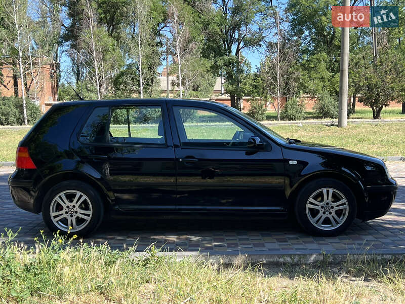 Хэтчбек Volkswagen Golf 1999 в Кропивницком