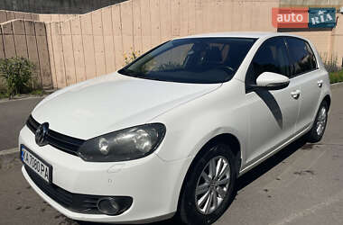 Хэтчбек Volkswagen Golf 2012 в Киеве