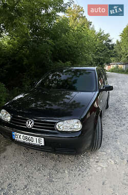 Хэтчбек Volkswagen Golf 2001 в Красилове