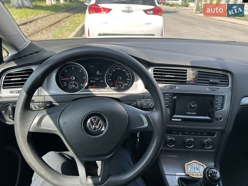 Универсал Volkswagen Golf 2014 в Виннице