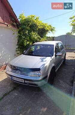 Хэтчбек Volkswagen Golf 2002 в Теофиполе
