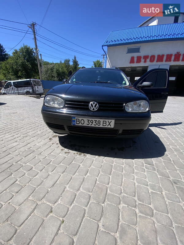 Универсал Volkswagen Golf 1999 в Кременце