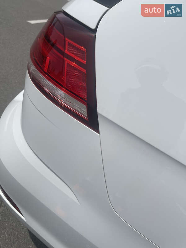 Універсал Volkswagen Golf 2019 в Кам'янець-Подільському