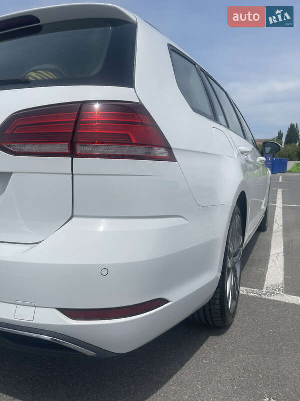 Універсал Volkswagen Golf 2019 в Кам'янець-Подільському