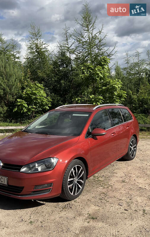 Універсал Volkswagen Golf 2015 в Сарнах