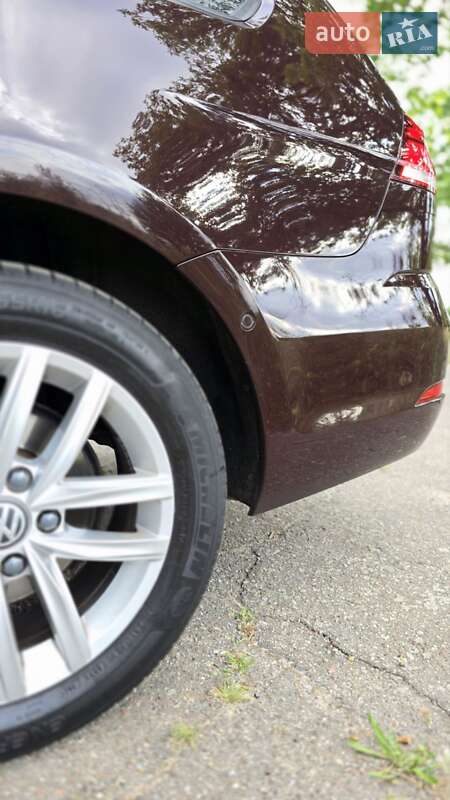 Універсал Volkswagen Golf 2017 в Кропивницькому