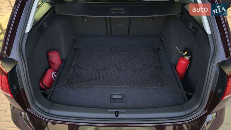 Універсал Volkswagen Golf 2017 в Кропивницькому