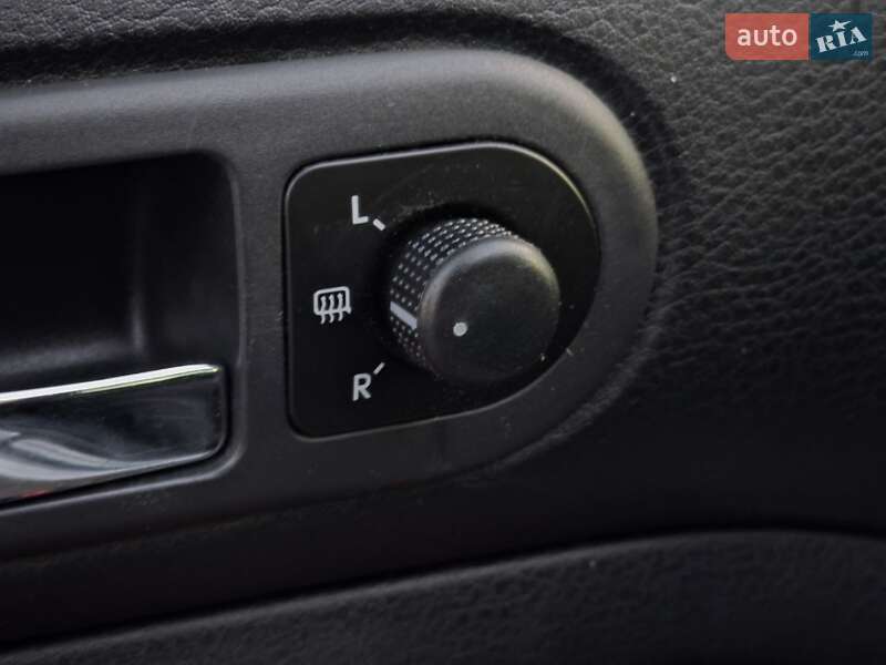 Хетчбек Volkswagen Golf 2000 в Кропивницькому