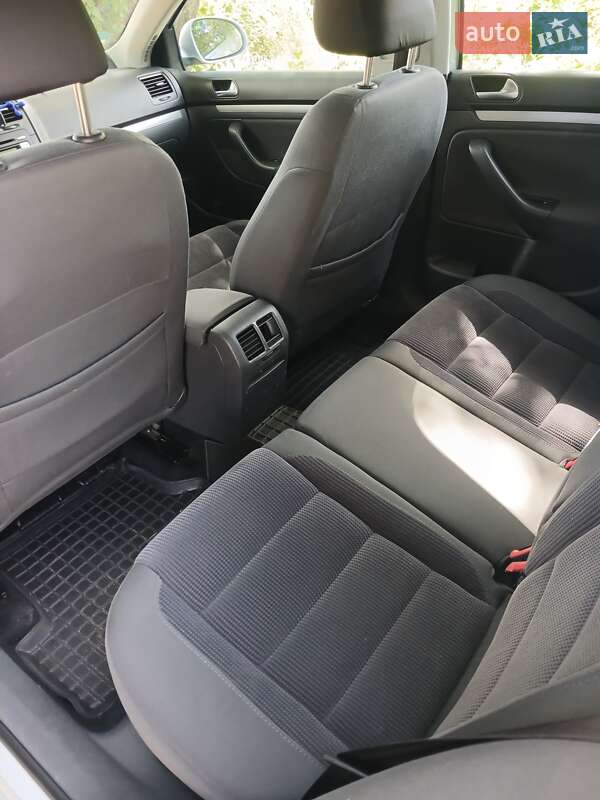 Універсал Volkswagen Golf 2007 в Чернігові