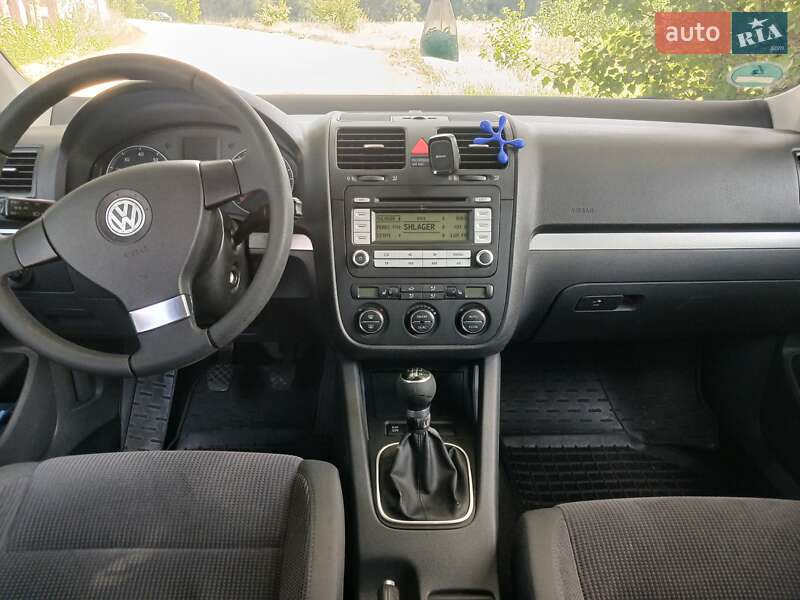 Універсал Volkswagen Golf 2007 в Чернігові