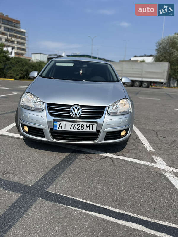 Универсал Volkswagen Golf 2009 в Ужгороде
