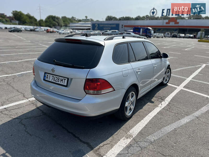 Универсал Volkswagen Golf 2009 в Ужгороде