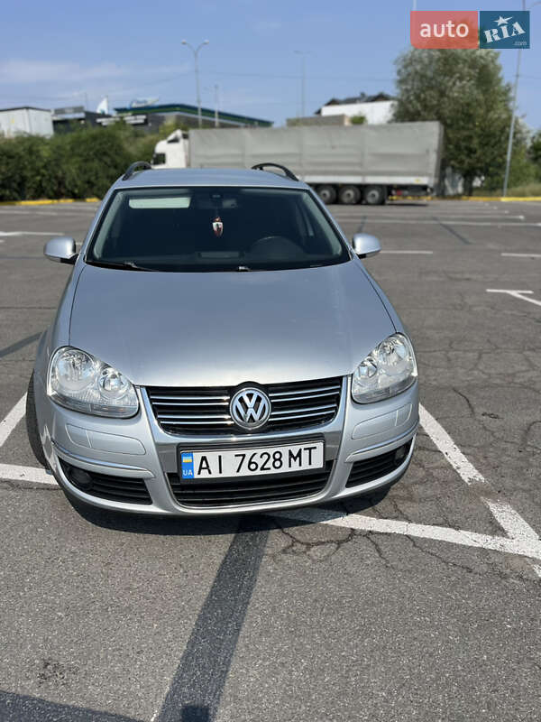 Универсал Volkswagen Golf 2009 в Ужгороде