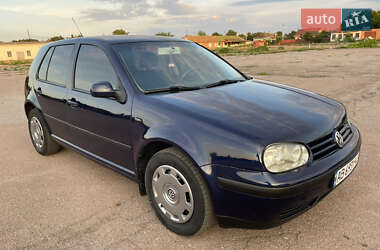 Хэтчбек Volkswagen Golf 2003 в Прилуках