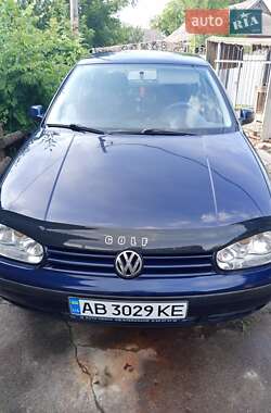 Хетчбек Volkswagen Golf 2002 в Вінниці