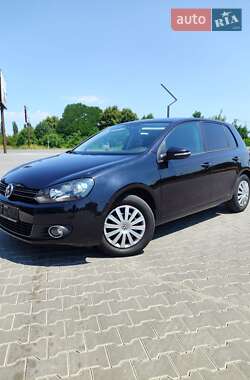 Хетчбек Volkswagen Golf 2011 в Чернівцях