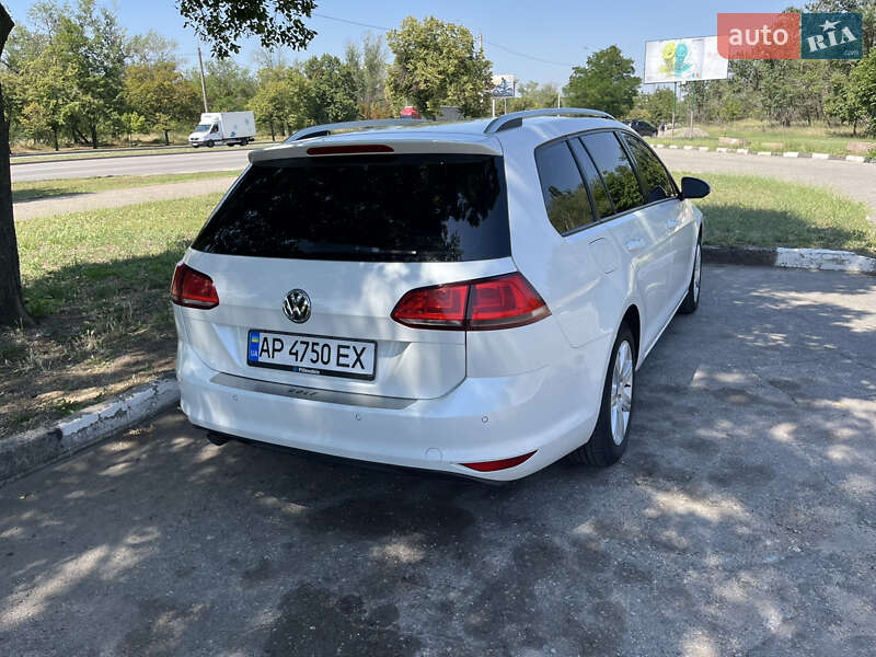 Універсал Volkswagen Golf 2015 в Запоріжжі