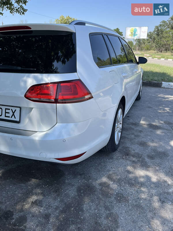 Універсал Volkswagen Golf 2015 в Запоріжжі