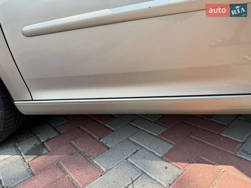 Хетчбек Volkswagen Golf 2005 в Білій Церкві
