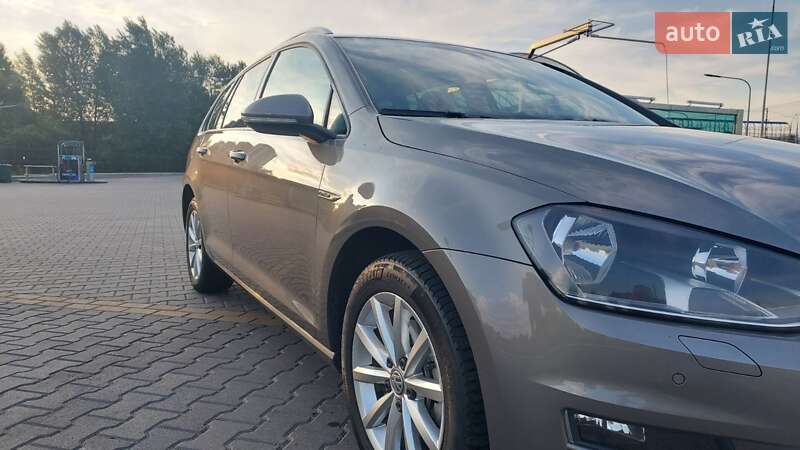 Універсал Volkswagen Golf 2015 в Києві