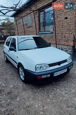 Хэтчбек Volkswagen Golf 1993 в Виноградове