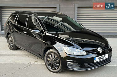 Универсал Volkswagen Golf 2015 в Киеве