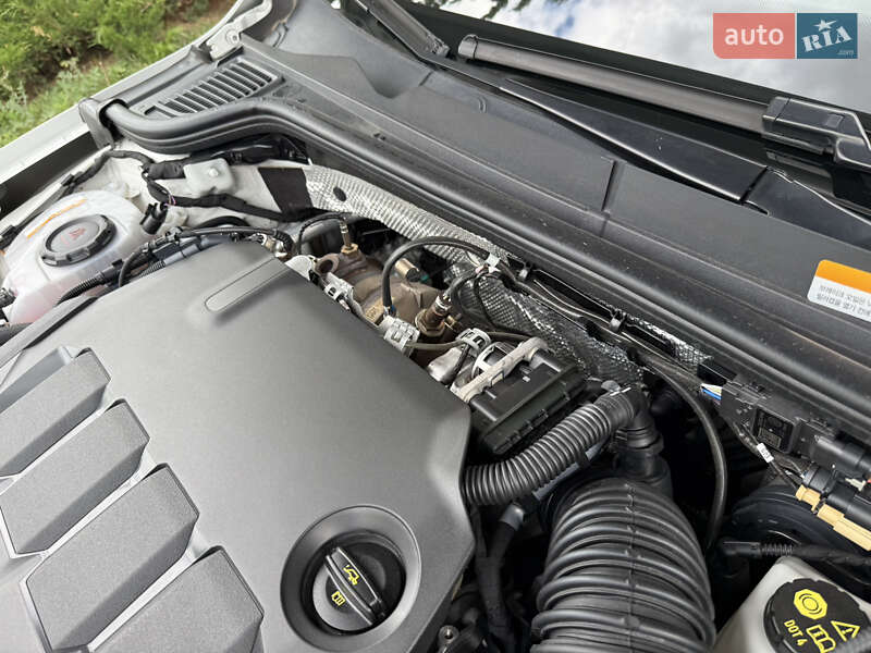Хетчбек Volkswagen Golf 2022 в Павлограді