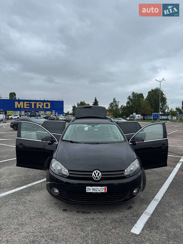 Универсал Volkswagen Golf 2010 в Житомире