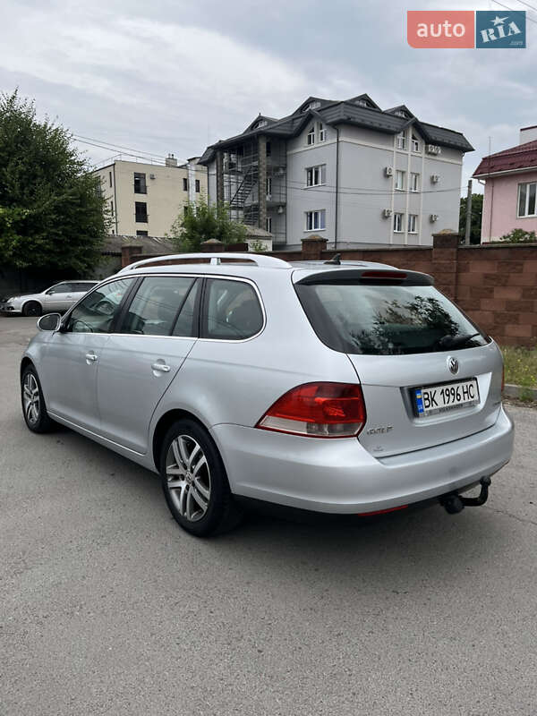 Універсал Volkswagen Golf 2008 в Рівному