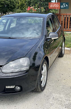 Хетчбек Volkswagen Golf 2008 в 
