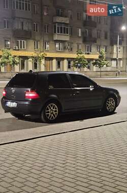 Хэтчбек Volkswagen Golf 2003 в Днепре