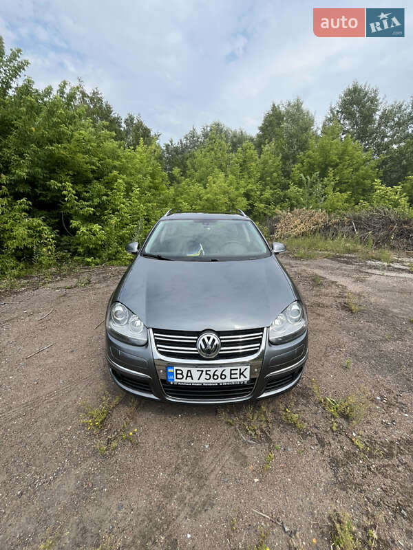 Універсал Volkswagen Golf 2009 в Харкові