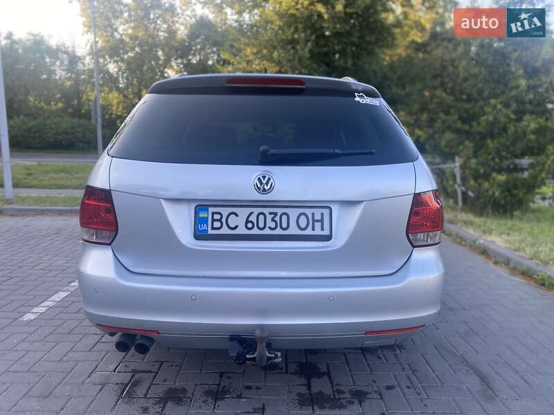 Універсал Volkswagen Golf 2011 в Львові