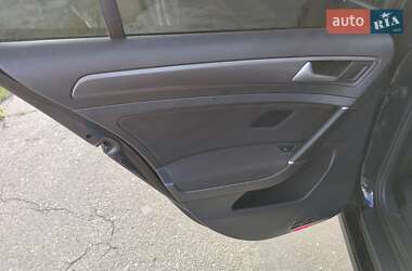 Универсал Volkswagen Golf 2017 в 