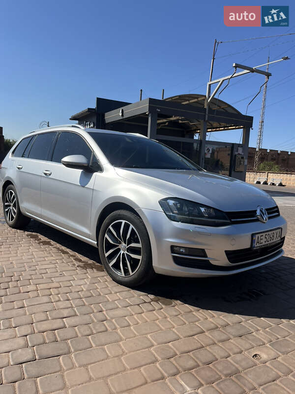 Универсал Volkswagen Golf 2014 в Кривом Роге