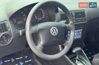 Хетчбек Volkswagen Golf 1998 в 