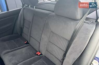 Хетчбек Volkswagen Golf 1998 в 