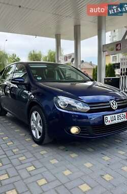 Хэтчбек Volkswagen Golf 2010 в Тернополе
