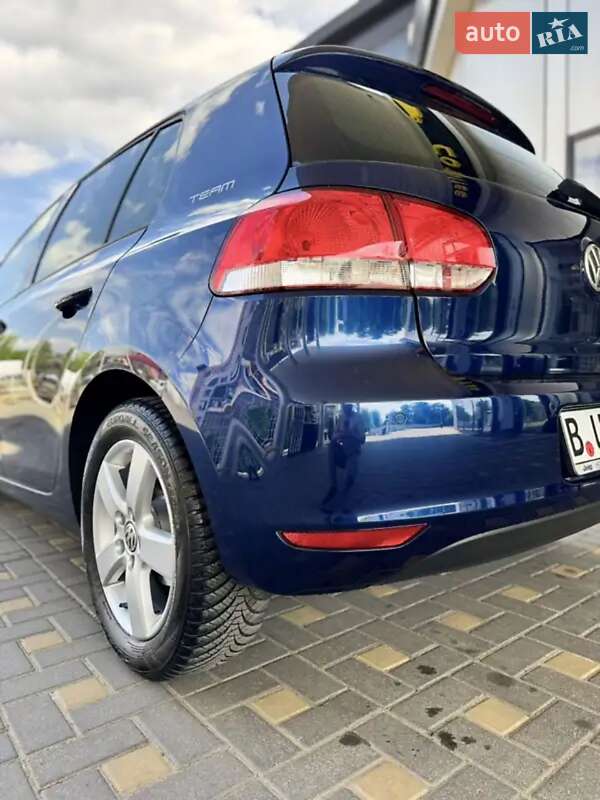 Хетчбек Volkswagen Golf 2010 в Тернополі