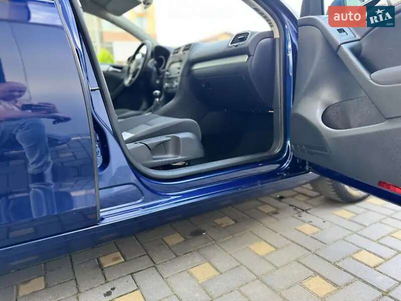 Хетчбек Volkswagen Golf 2010 в Тернополі