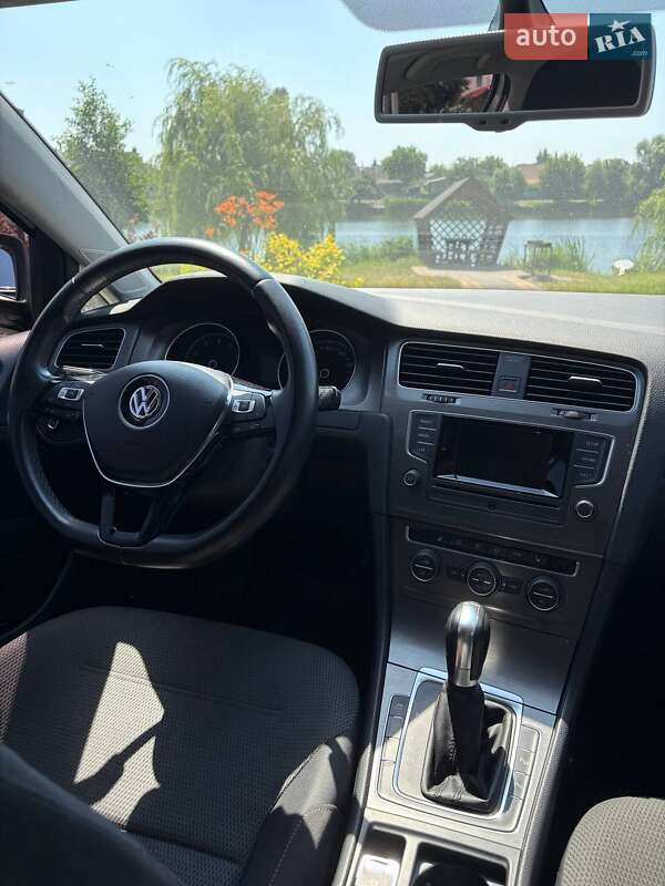 Хетчбек Volkswagen Golf 2012 в Гостомелі