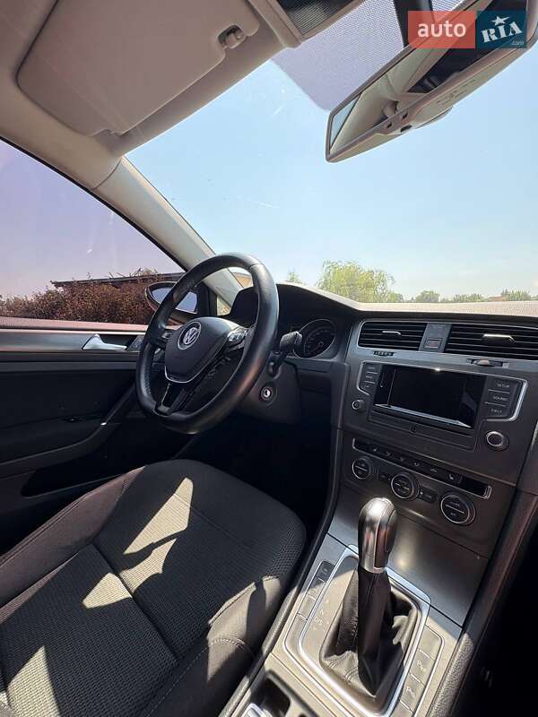 Хетчбек Volkswagen Golf 2012 в Гостомелі