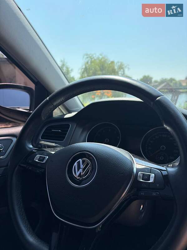 Хетчбек Volkswagen Golf 2012 в Гостомелі