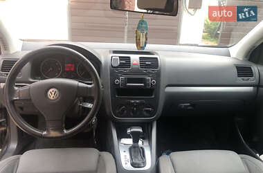 Універсал Volkswagen Golf 2004 в 