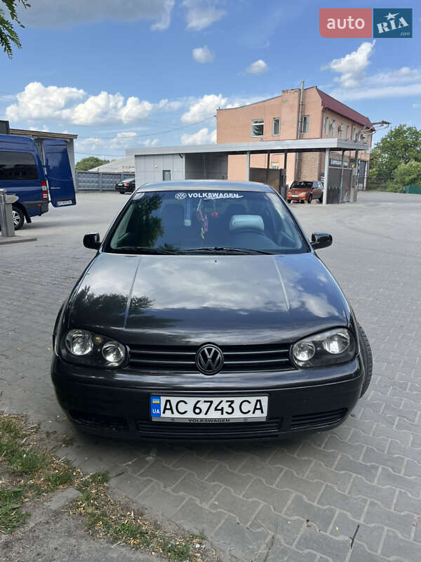 Volkswagen Golf 2000
